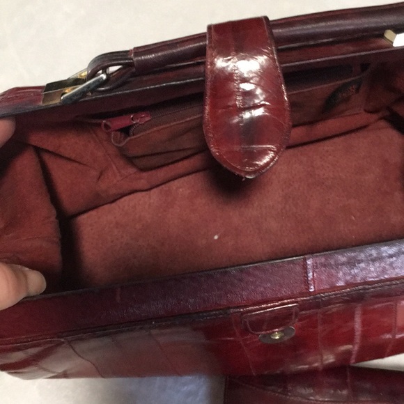 Burgundy eel skin satchel handbag short handle shoulder strap & matching wallet - Picture 3 of 14